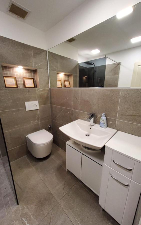 3 Zimmer Wohnung - Keine Party Wohnung ! 6 Personen Düsseldorf Eksteriør billede