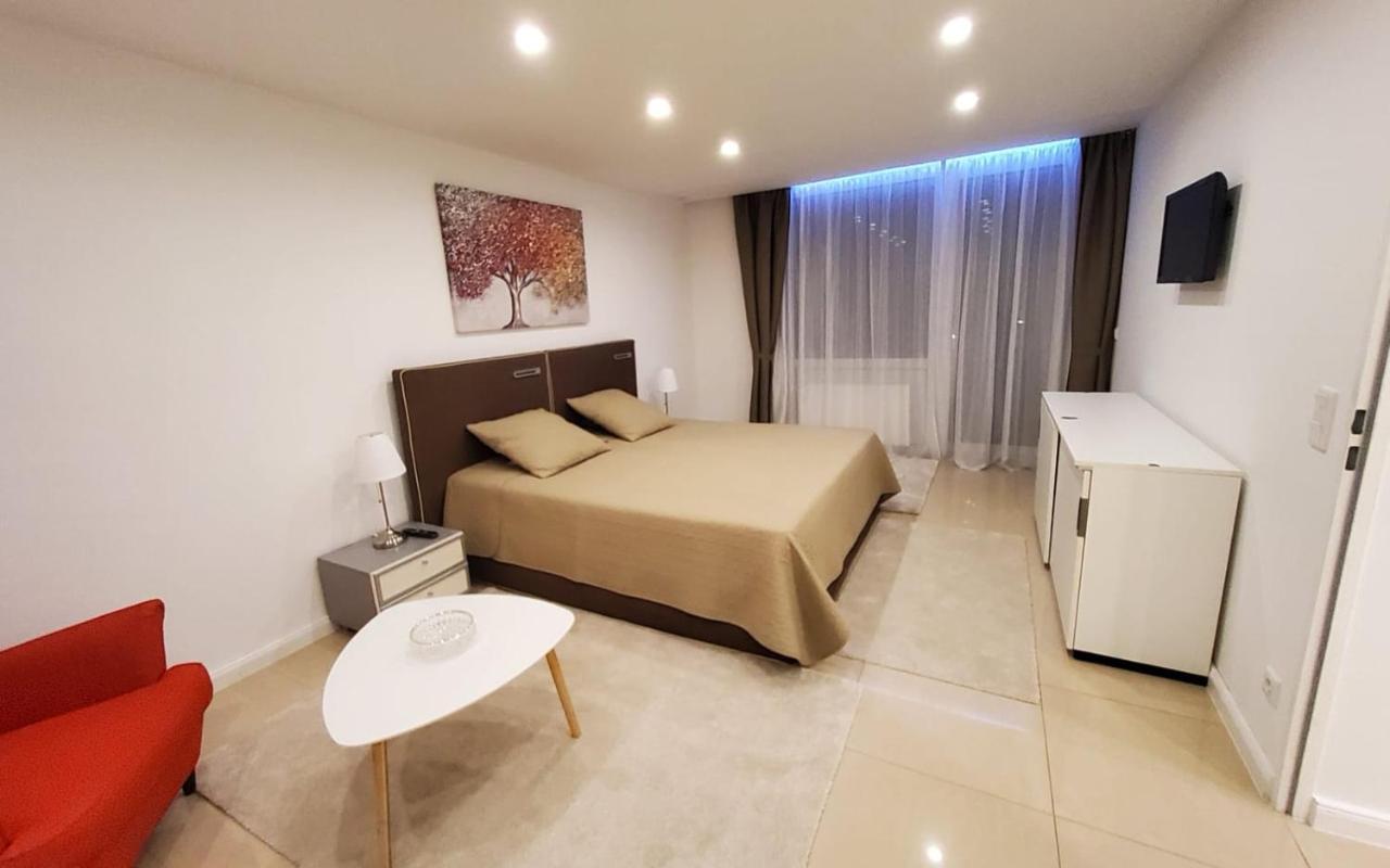 3 Zimmer Wohnung - Keine Party Wohnung ! 6 Personen Düsseldorf Eksteriør billede